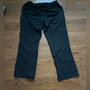 Black wide leg scrub pants, purple label by healing hands . Size large